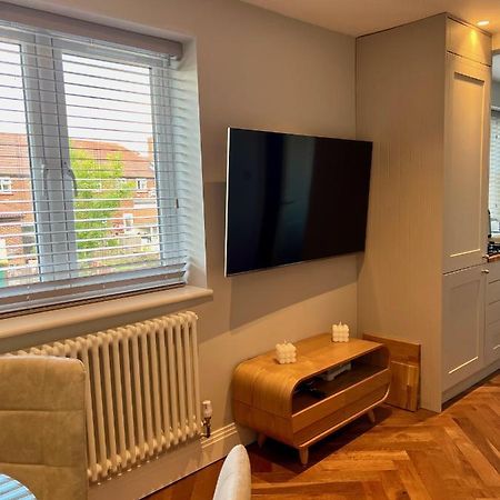 A Luxury 2 Bedroom Apartment バーネット エクステリア 写真
